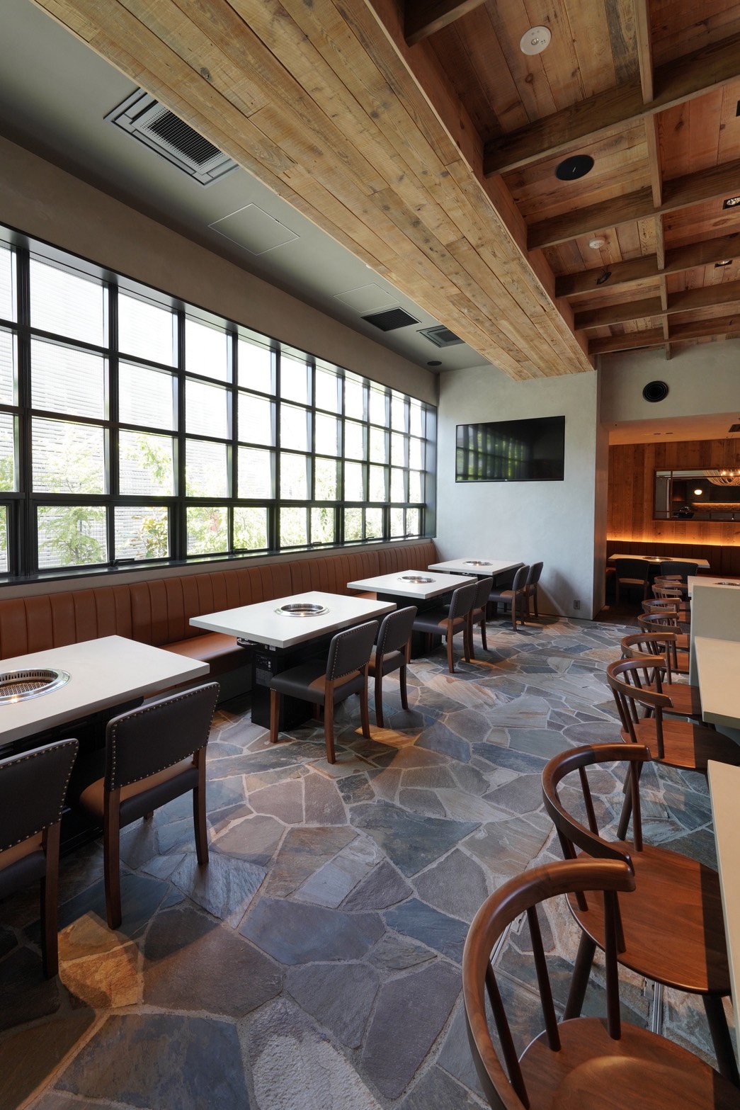 店内の様子（テレビ）